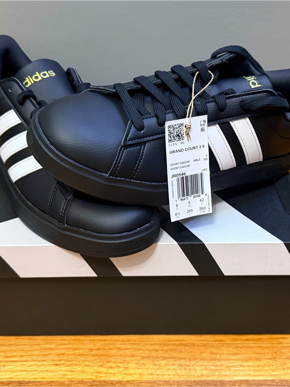 *NWT* Adidas Grand Court 2.0 Women’s Black with White Stripes